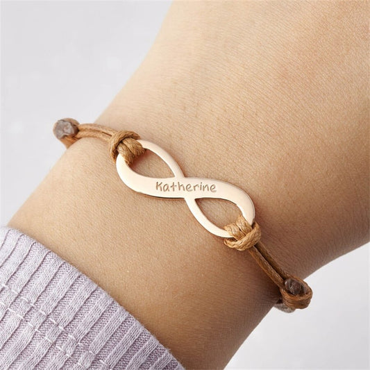 Nahast nimega lõpmatuse käevõru